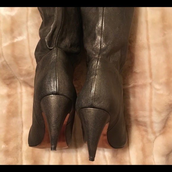 Charles David Metallic Heeled Boots.Nrver Wear.Sam New Condition - Picture 5 of 11